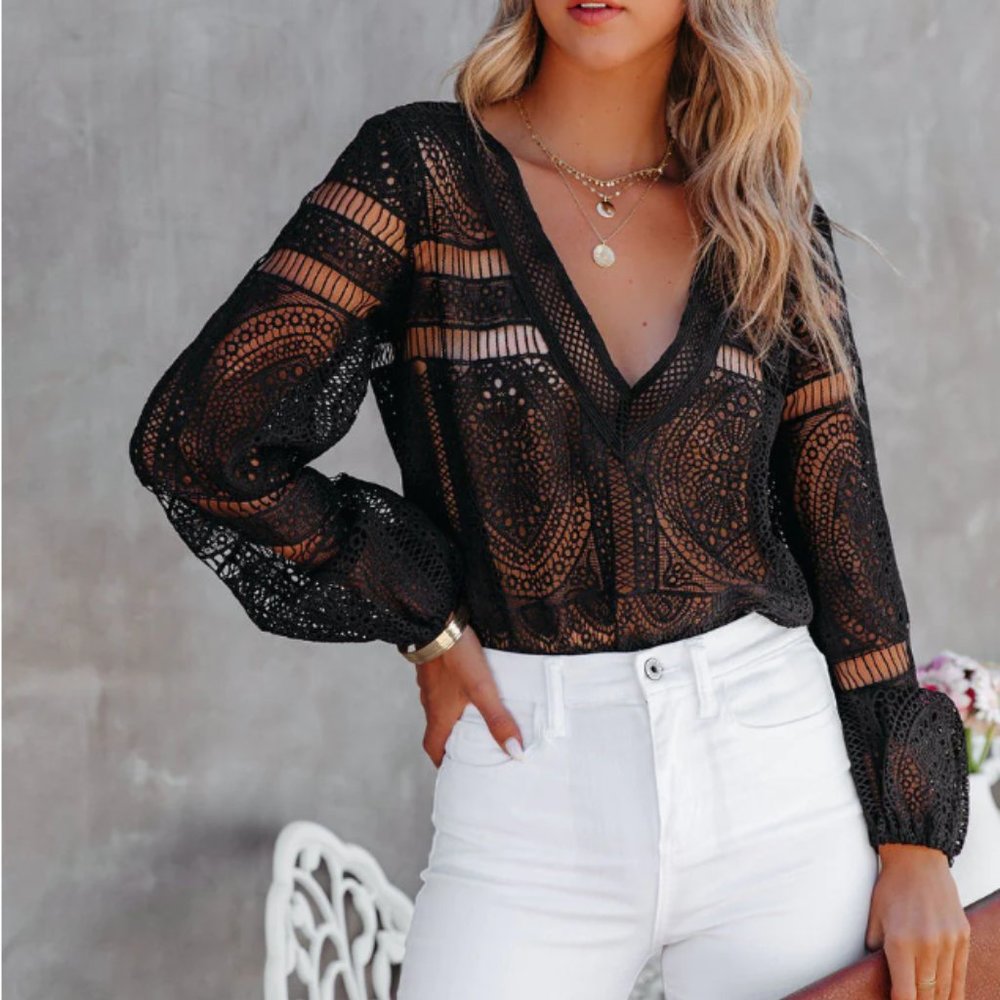 RUNWAY CROCHET LACE BODYSUIT - BLACK